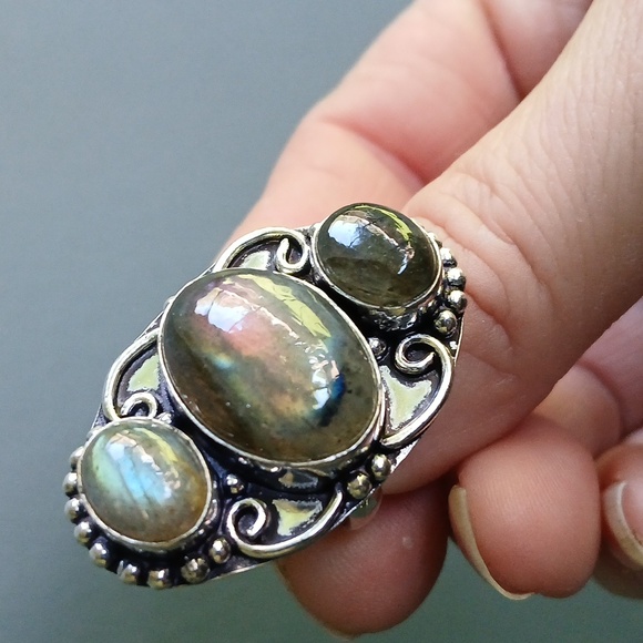 New Labradorite 925 Silver Ring. - Picture 8 of 15